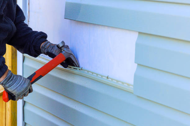 Reliable Siding Repair contractor in Warrenville, IL by Squared Siding